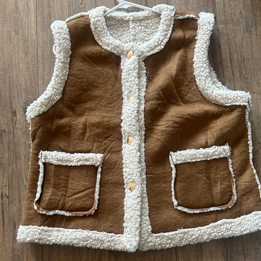 Source Unknown Brown Sherpa-Trim Vest with Cream Lining